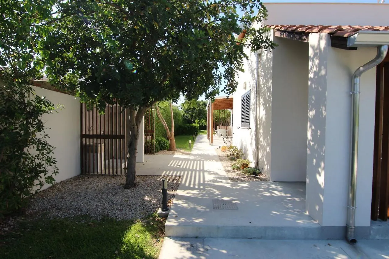 Appartamento WIFI Coral vicino al mare Fontane Bianche 0*,  Italia